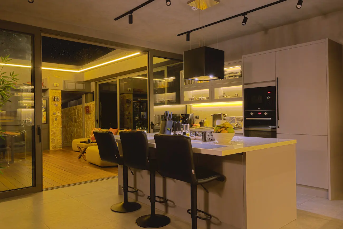 Fitted kitchen